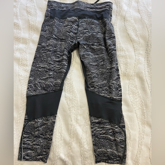 Lululemon Men’s Tights - License to Train - Medium - Gray license to train - Picture 2 of 3